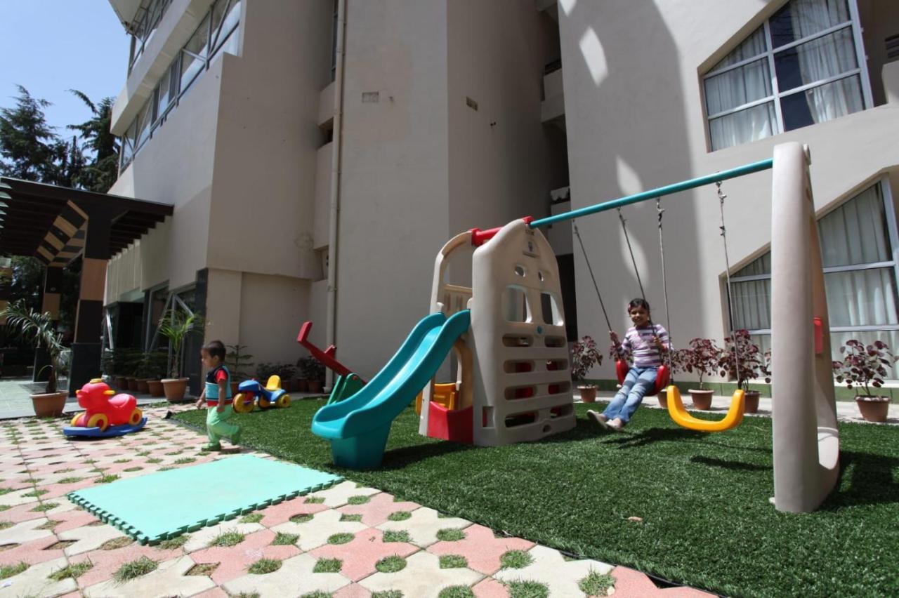 Hotel Arif Castle, ناينيتال المظهر الخارجي الصورة